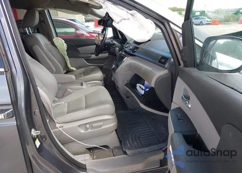 2014 Honda Odyssey Touring/Touring Elite z USA, uszkodzony, nr VIN 5FNRL5H98EB105795